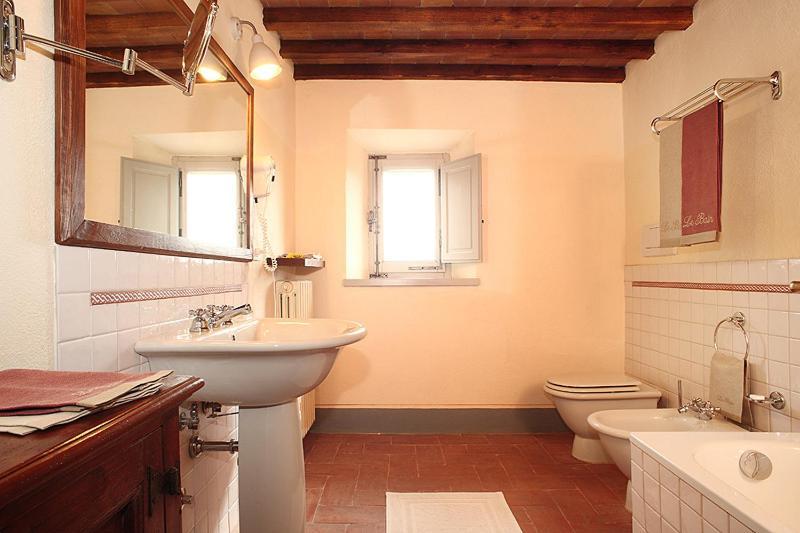 Agriturismo Podere La Casa Montalcino Exterior photo